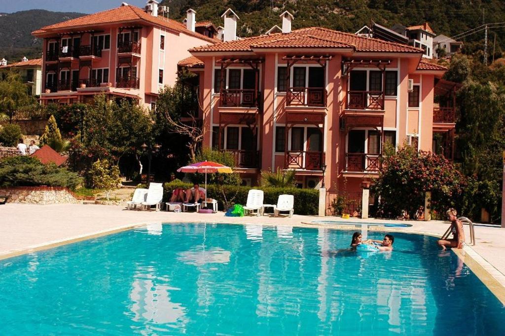 Club Pink Palace Hotel Олудениз Екстериор снимка