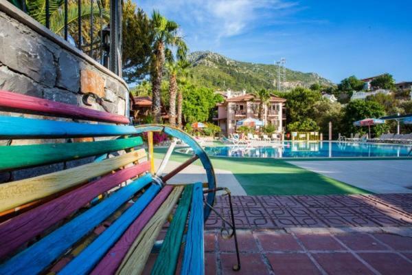 Club Pink Palace Hotel Олудениз Екстериор снимка