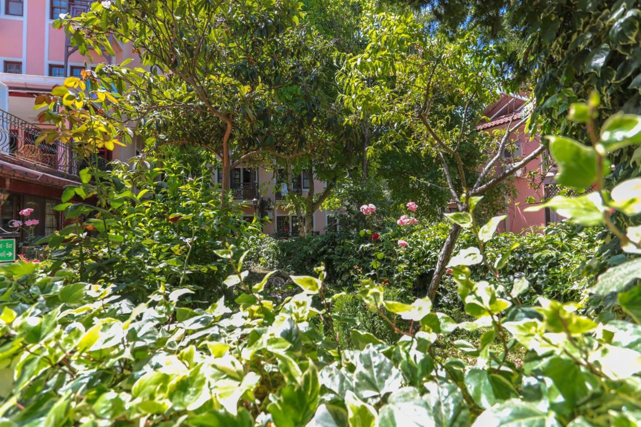 Club Pink Palace Hotel Олудениз Екстериор снимка